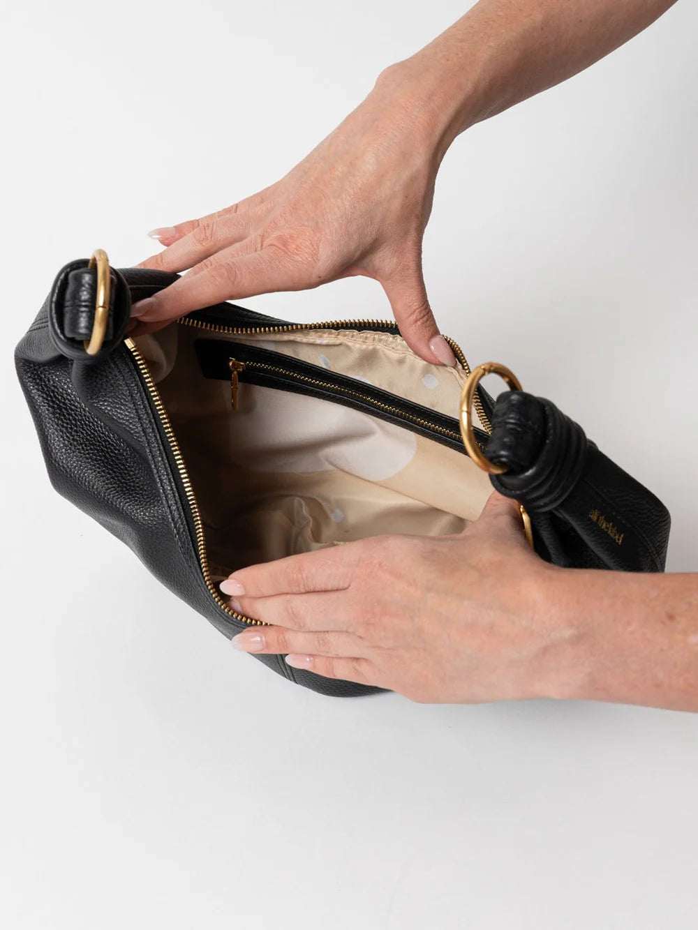 Dumpling Handbag (Pebbled Leather)